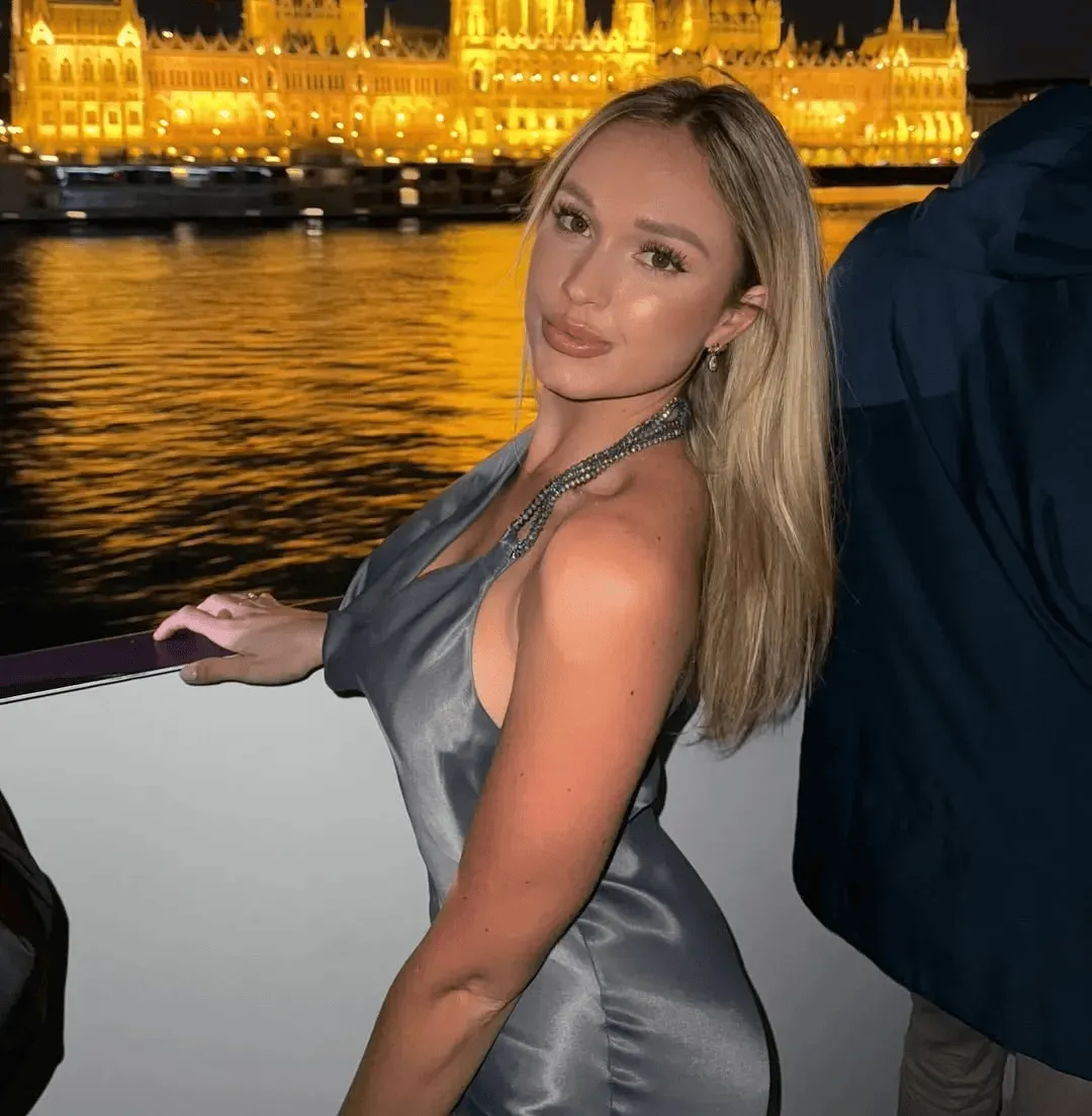 开云体育-普斯卡什曾孙女是模特兼网红，社媒晒美照收获不少粉丝好评