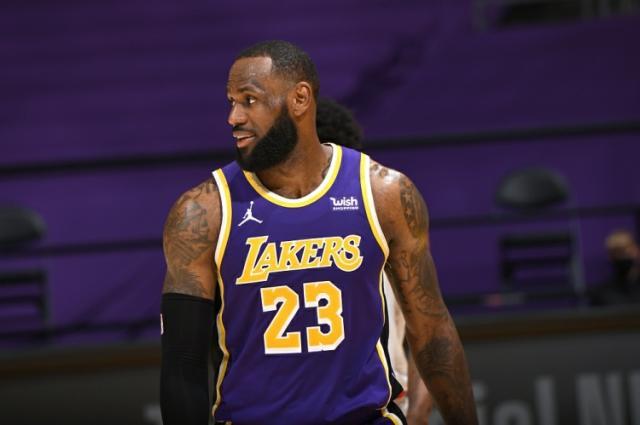 开云体育-皇帝归来状态中规中矩 守住第五已成湖人最大任务